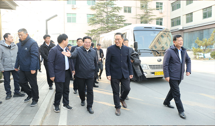 熱烈歡迎新鄉學院領導團深入高服公司調研，共繪校企合作藍圖